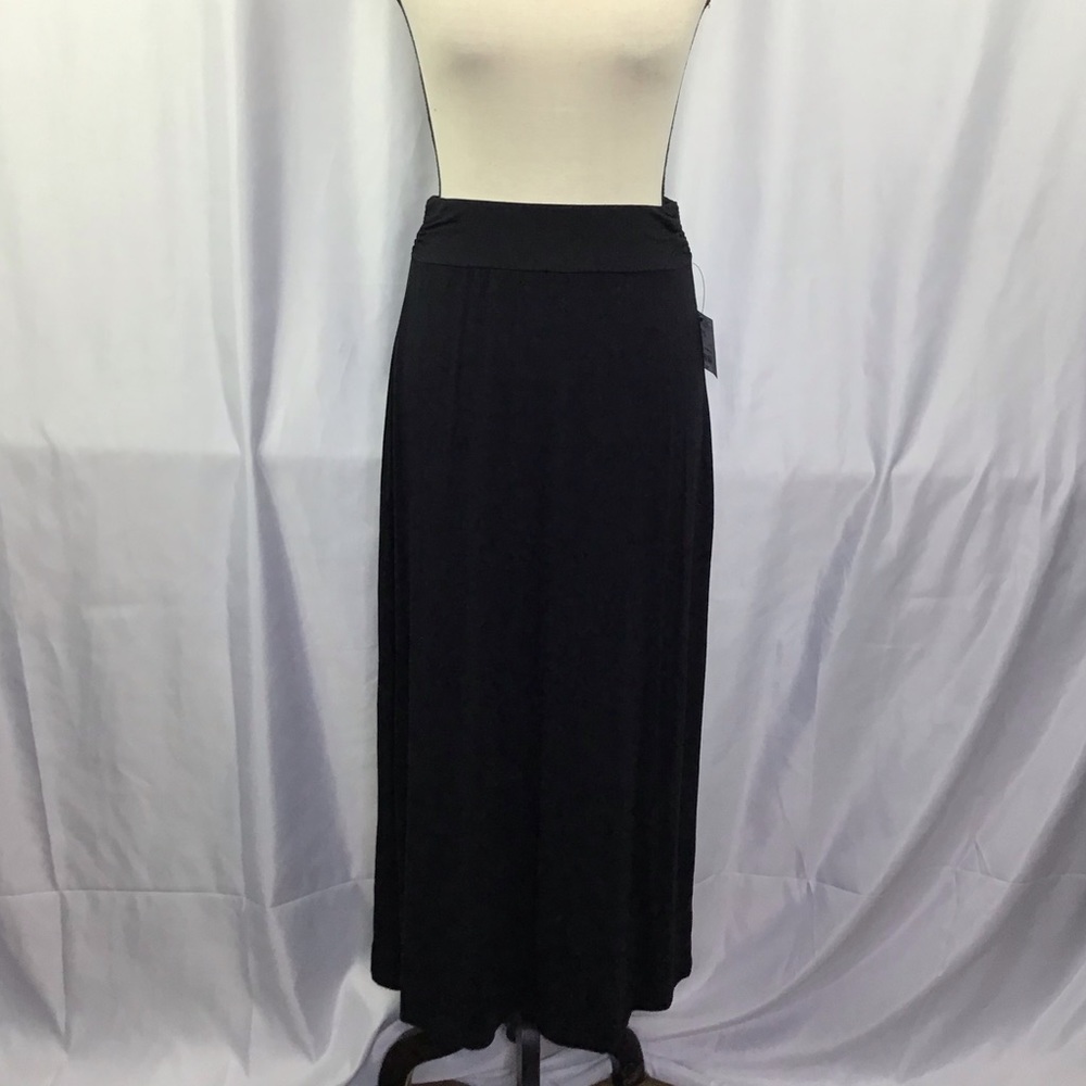 NWT Liz Claiborne Petite Small Blk Stretch Skirt.